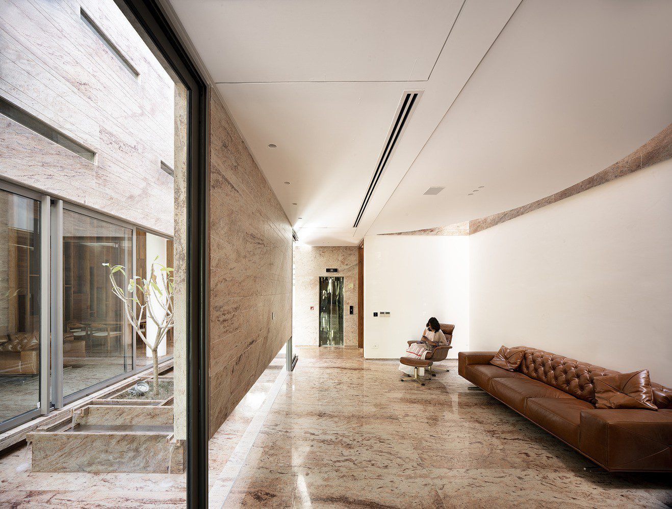 Siva Gold Granite Floor and Wall Covering