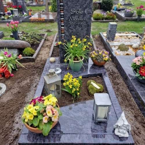 Kerbed Headstone (1)