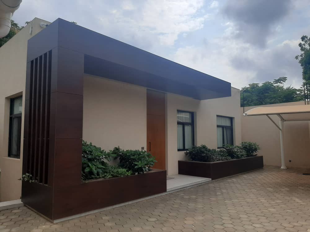 On-site project supervision for a premium residential villa in South Sudan – Image courtesy Kenan Alsaby