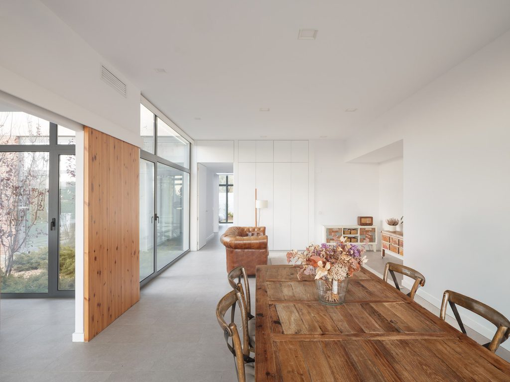 Casa Lambda Interior